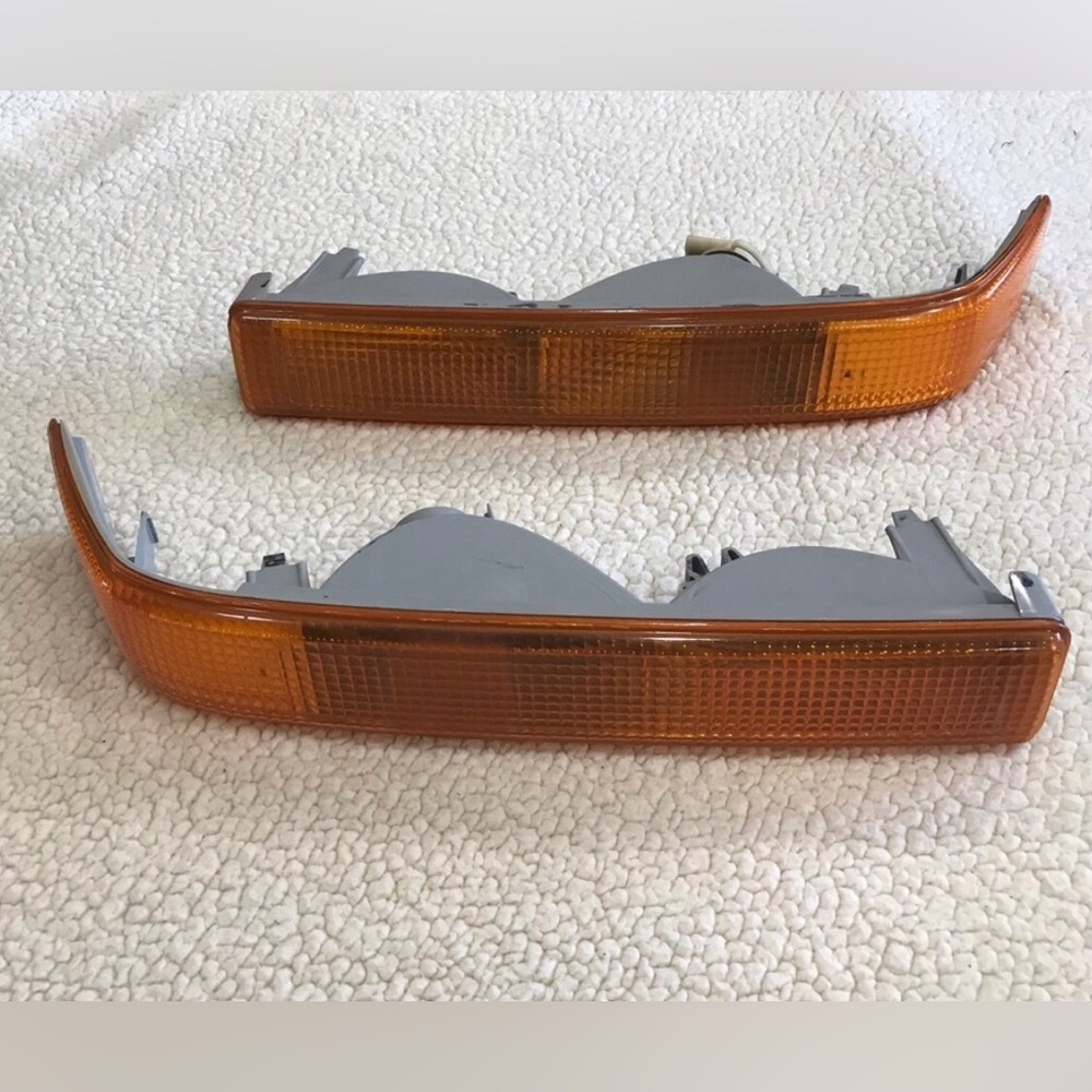 Chev S10 Sonoma Blazer GMC S15 Jimmy Turn Signal Park Lights 16524255 & 16524256
